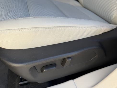 Used 2023 Buick Envision Preferred FWD image 13