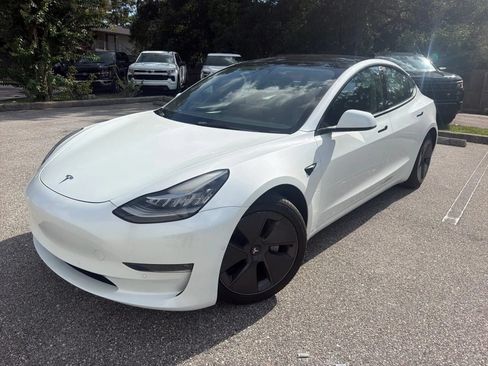 Used 2022 Tesla Model 3 Long Range AWD/4WD image 2