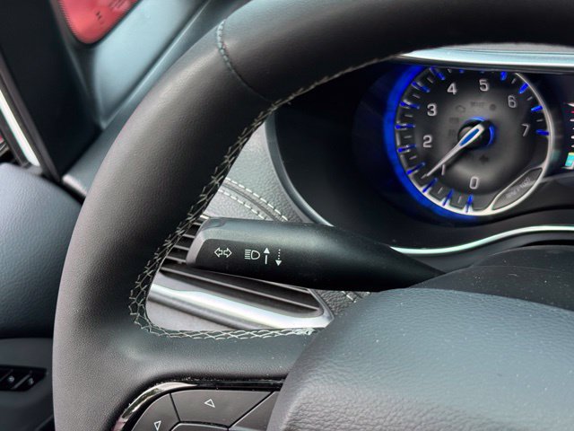 Used 2025 Chrysler Pacifica Limited FWD image 32