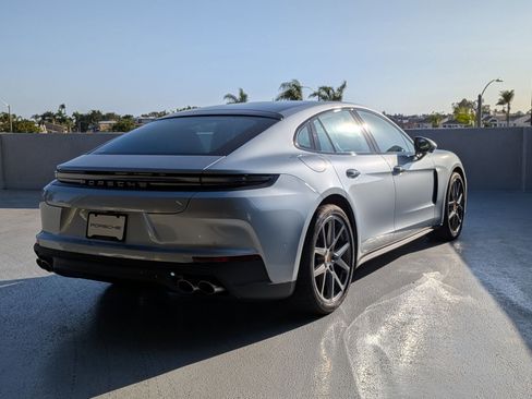 New 2025 Porsche Panamera image 9