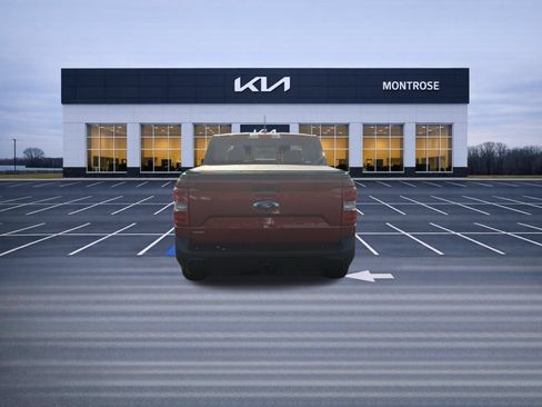 Used 2023 Ford Maverick Lariat w/ Lariat Luxury Package FWD image 7