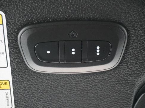 Used 2019 Jeep Wrangler Unlimited Sahara image 23