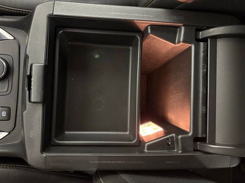 Used 2020 Chevrolet Traverse LT w/ LPO, Floor Liner Package AWD/4WD image 31