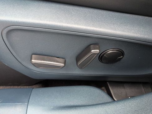 Used 2025 Ford Maverick Lobo AWD/4WD image 16