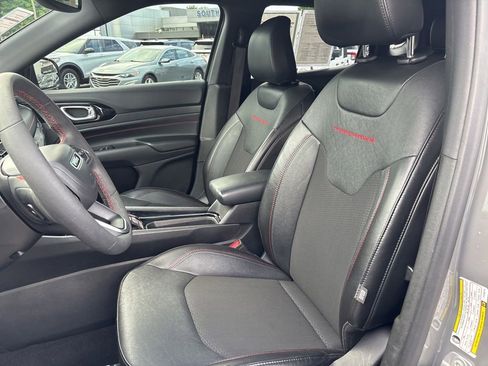 Used 2023 Jeep Compass Trailhawk AWD/4WD image 15