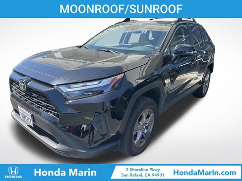 Used 2025 Toyota RAV4 XLE FWD image 6