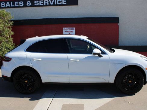 Used 2016 Porsche Macan S image 1