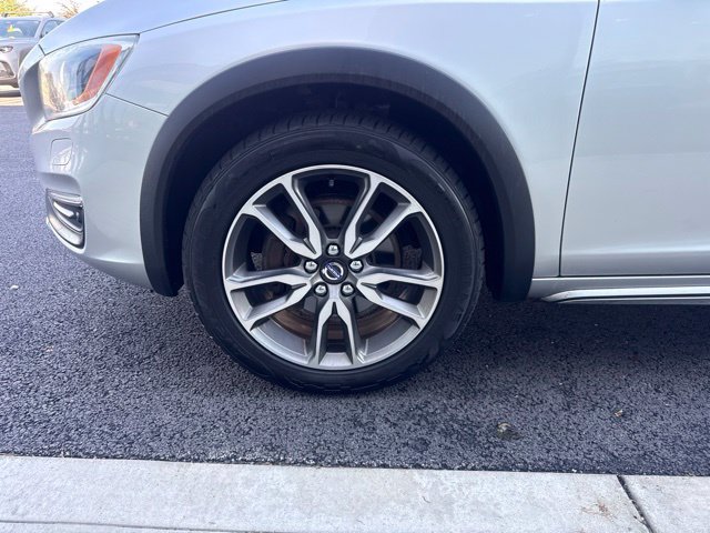 Used 2016 Volvo V60 T5 Cross Country Platinum AWD/4WD image 7