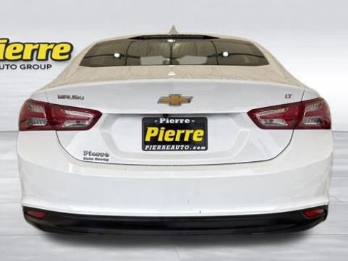 Used 2021 Chevrolet Malibu LT image 3