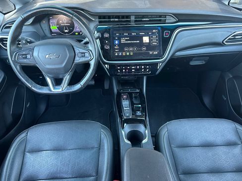 Used 2023 Chevrolet Bolt LT w/ Infotainment Package FWD image 12