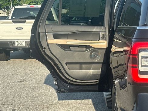 Certified 2024 Ford Expedition Limited RWD image 22