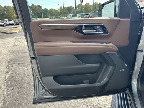 New 2026 Chevrolet Tahoe High Country image 12