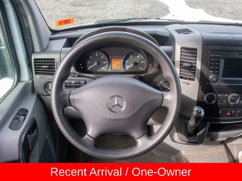 Used 2017 Mercedes-Benz Sprinter 2500 image 20