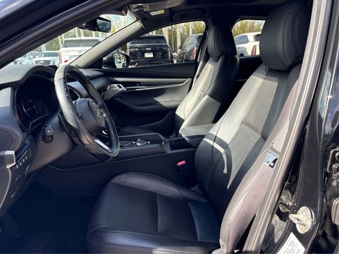 Used 2023 MAZDA MAZDA3 Hatchback w/ Appearance Package image 9