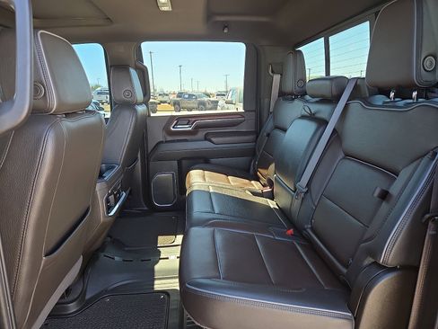 Used 2024 GMC Sierra 2500 Denali w/ Denali Reserve Package image 10