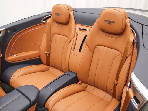 New 2026 Bentley Continental GTC image 33