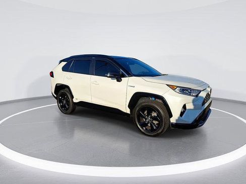 Certified 2020 Toyota RAV4 XSE image 3