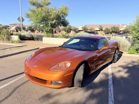 Used 2008 Chevrolet Corvette Coupe w/ Preferred Equipment Group RWD image 2