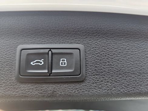 Used 2022 Audi Q3 2.0T Premium Plus AWD/4WD image 34