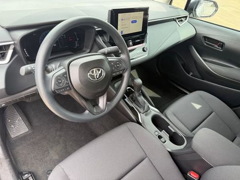 Used 2026 Toyota Corolla LE image 12