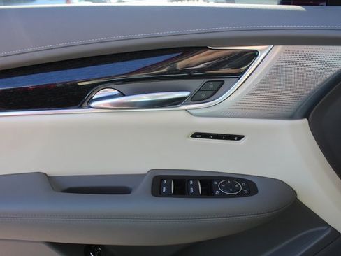 Used 2023 Cadillac XT6 Premium Luxury w/ Technology Package image 43