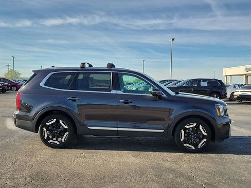 Used 2025 Kia Telluride S AWD/4WD image 6
