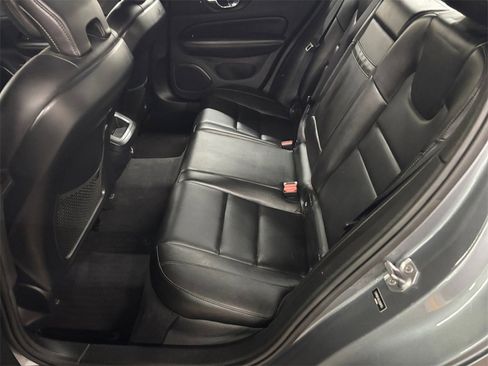 Used 2020 Volvo S60 T5 Momentum w/ Protection Package Premier image 14