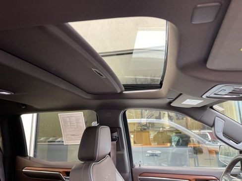 Used 2023 GMC Sierra 1500 Denali w/ Denali Reserve Package image 12