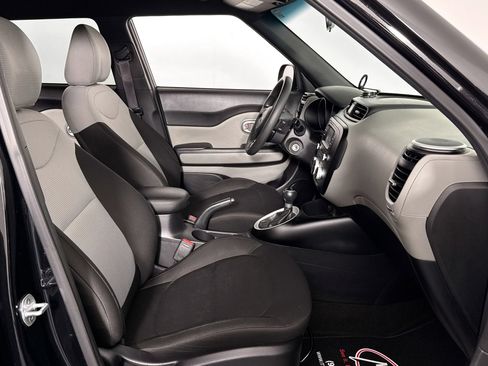 Used 2016 Kia Soul w/ Option Group 020 image 34