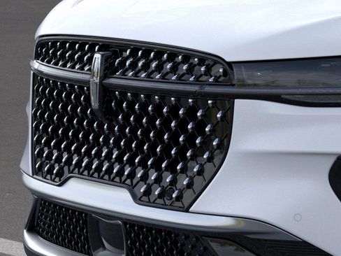 New 2026 Lincoln Nautilus Premier AWD/4WD image 17
