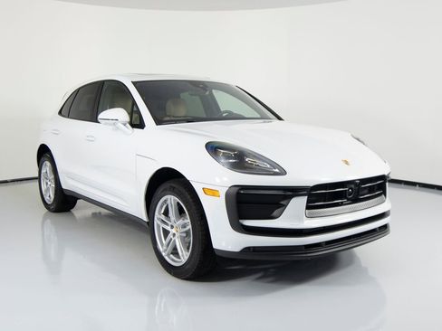 New 2026 Porsche Macan AWD/4WD image 12