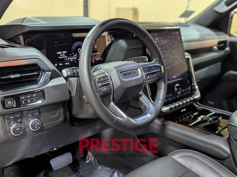 Used 2025 GMC Yukon XL Denali image 16