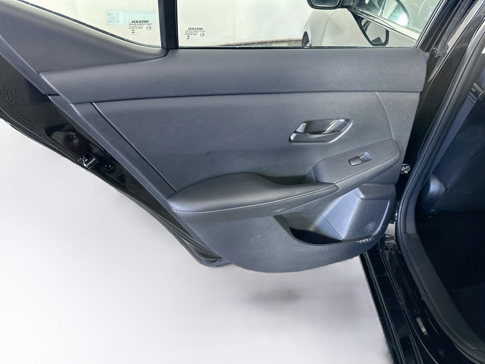 Used 2025 Nissan Sentra SV FWD image 24