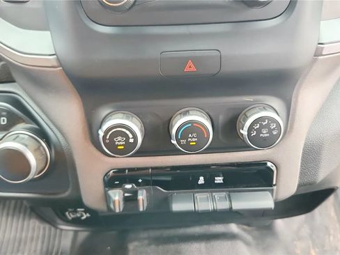 Used 2021 RAM 3500 Tradesman w/ Chrome Appearance Group AWD/4WD image 21