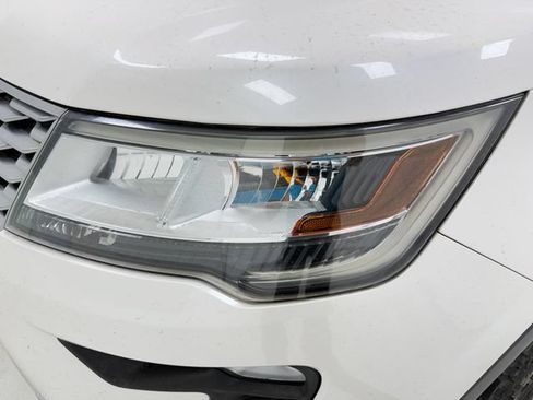 Used 2018 Ford Explorer Platinum AWD/4WD image 5