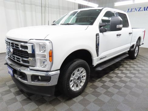Used 2024 Ford F250 XLT AWD/4WD image 6