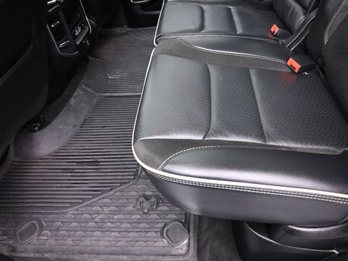 Used 2021 RAM 1500 Laramie w/ Night Edition image 21