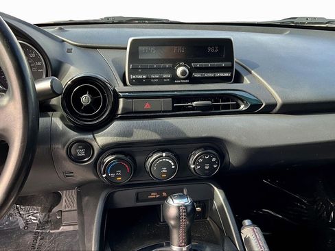 Used 2017 MAZDA MX-5 Miata Sport image 5