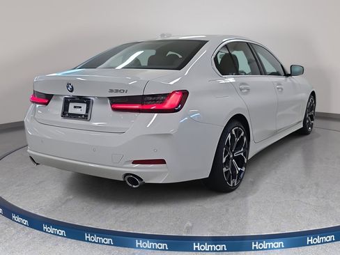 Used 2025 BMW 330i Sedan w/ M Sport Package image 7