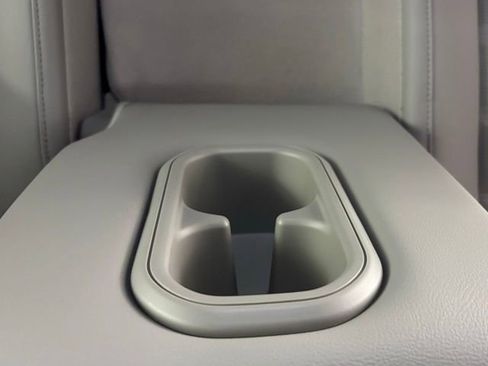 Used 2025 Honda CR-V EX-L image 12