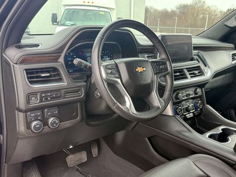 Certified 2022 Chevrolet Suburban LT w/ Luxury Package image 18