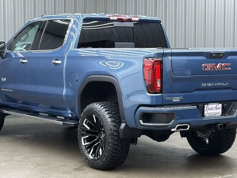 Used 2024 GMC Sierra 1500 Denali w/ Technology Package AWD/4WD image 3