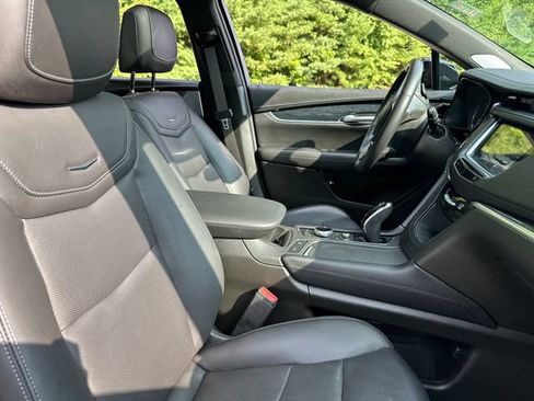 Used 2024 Cadillac XT5 Premium Luxury w/ LPO, Floor Liner Package AWD/4WD image 17