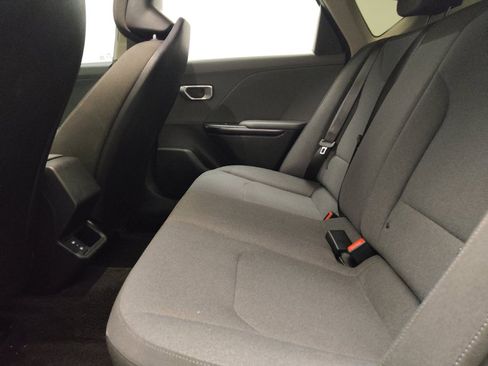 Used 2025 Kia K4 FWD image 18