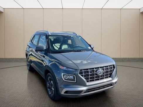 New 2026 Hyundai Venue SEL FWD image 9