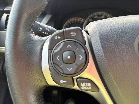 Used 2014 Toyota Camry SE image 24