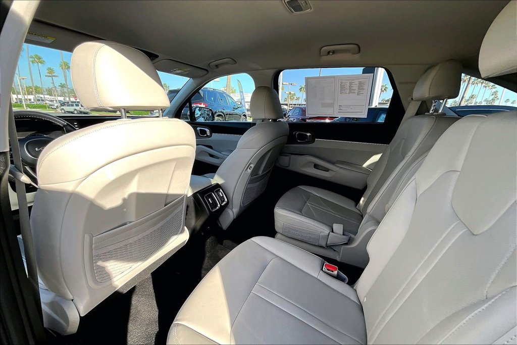 Used 2023 Kia Sorento EX FWD image 18
