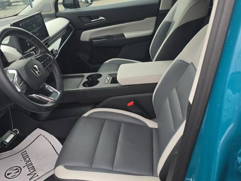 Used 2024 Honda Prologue Touring image 4