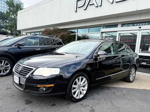 Used 2010 Volkswagen Passat Komfort FWD image 3