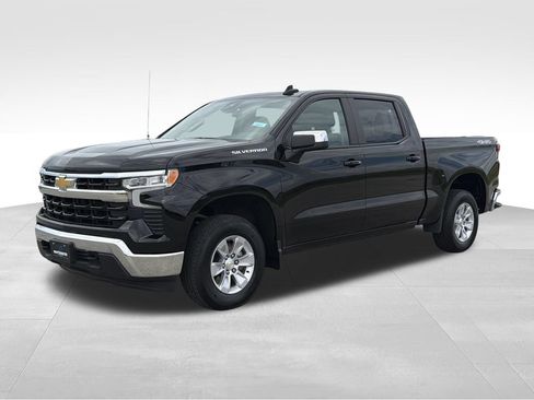 Used 2026 Chevrolet Silverado 1500 LT AWD/4WD image 2